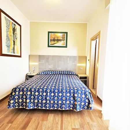 Hotel Ornella Lido di Jesolo Kültér fotó