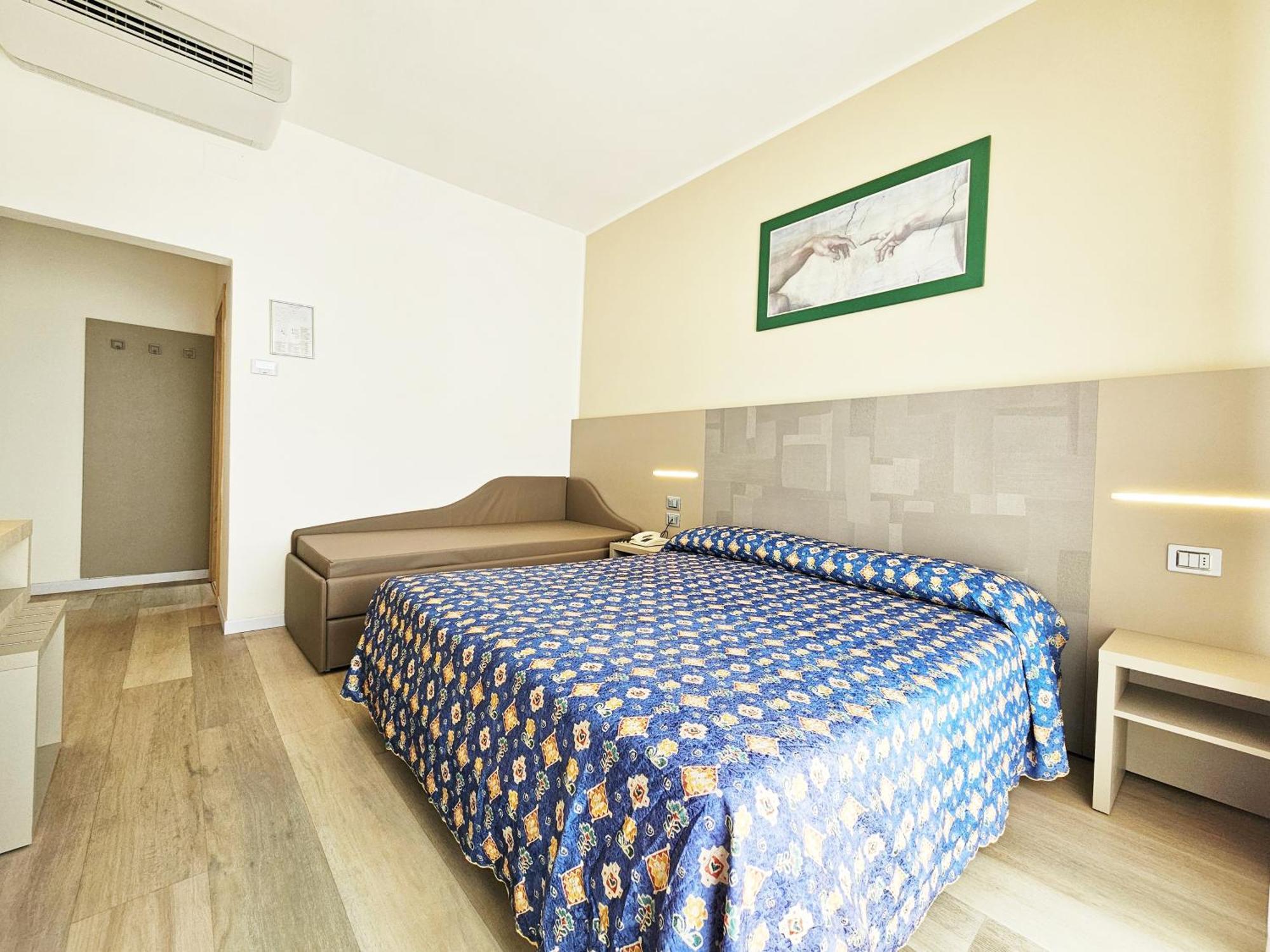 Hotel Ornella Lido di Jesolo Kültér fotó